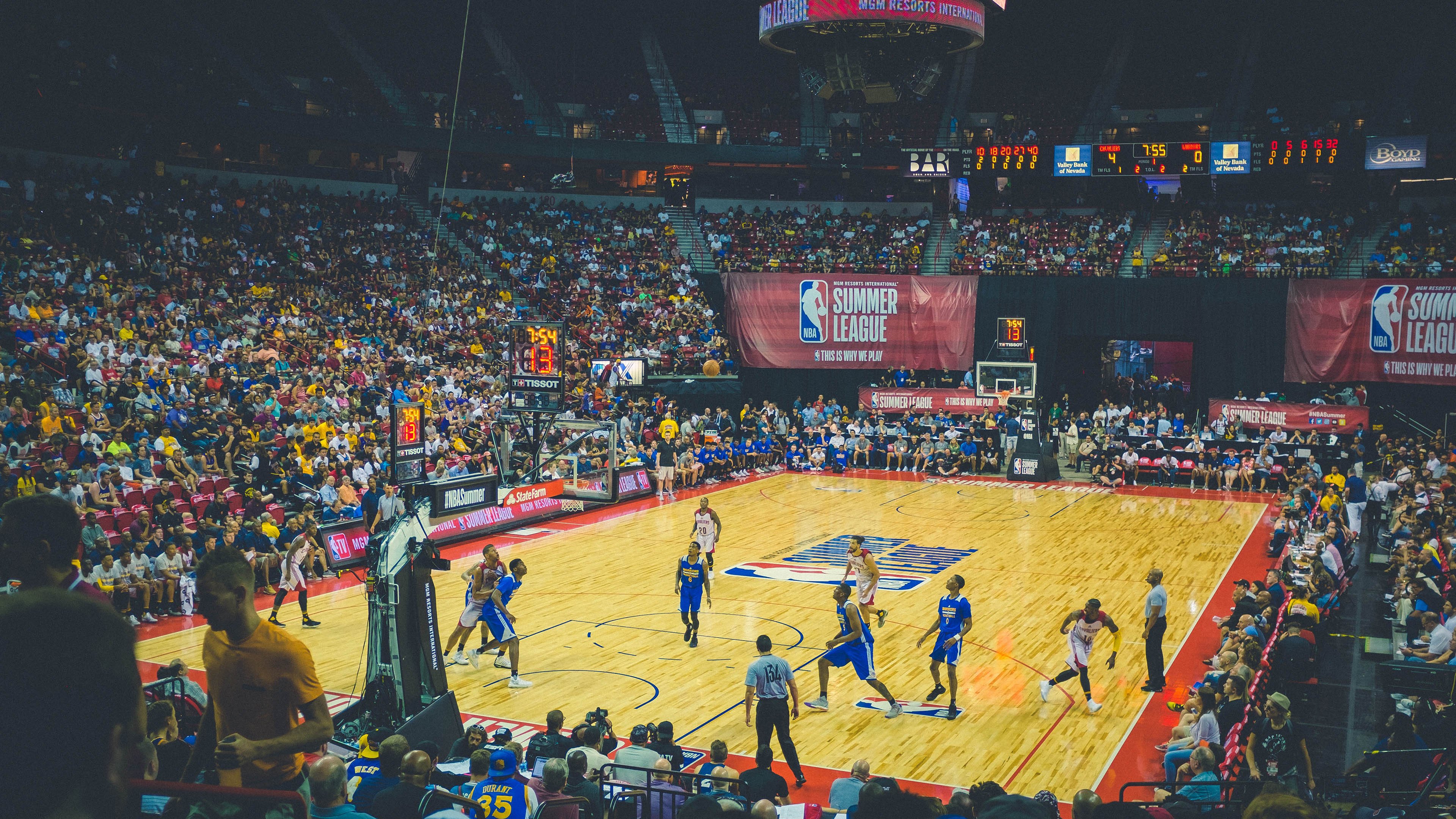 ac米兰足球队-城市多措并举推动运动场馆免费开放日活动，开运动场馆有政府补贴吗