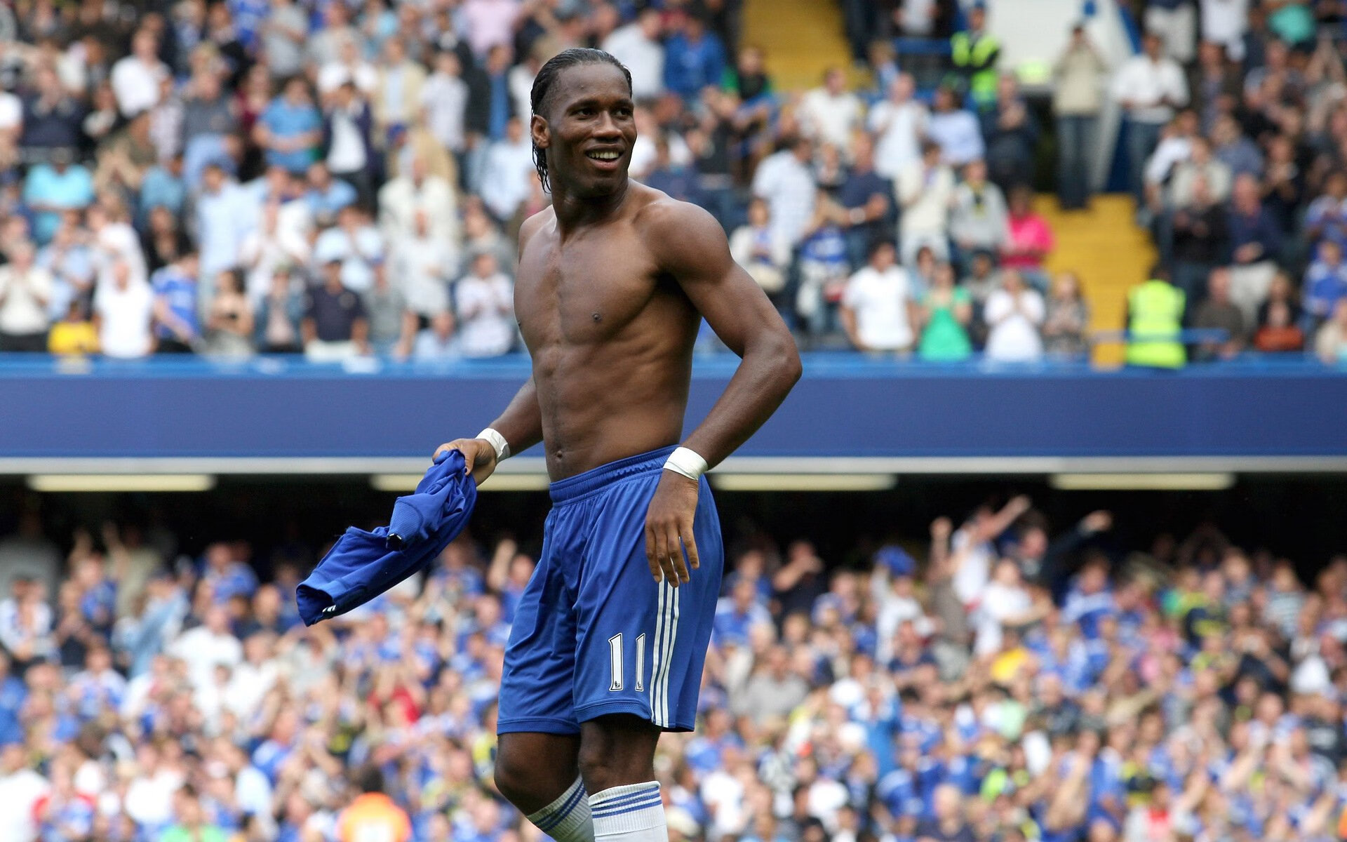 综合体育系“趣味接力马拉松” 不同项目组合完成全程